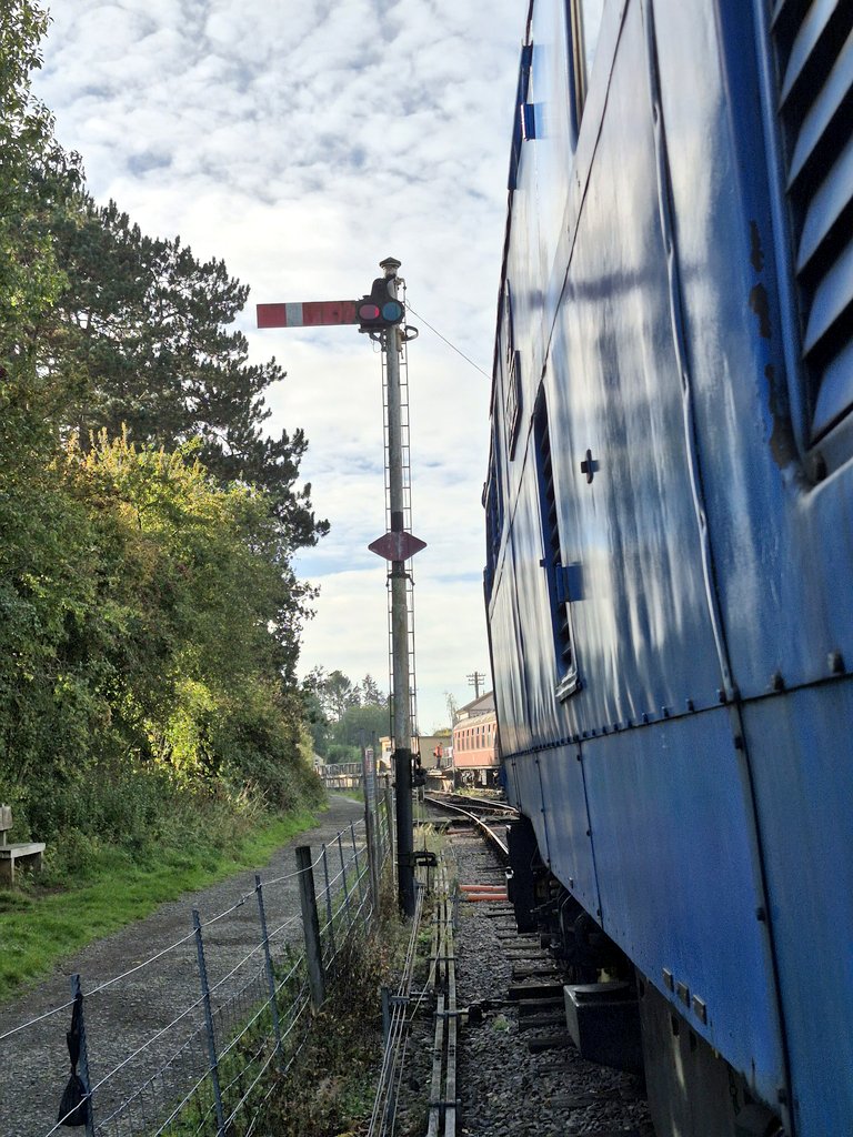 Bennybizzle1's tweet image. #SemaphoreSunday Signal PB4 on the @NLRailway. Day 2 gala prep, well underway. I have the pleasure of 31289 again. @SignaloftheDay