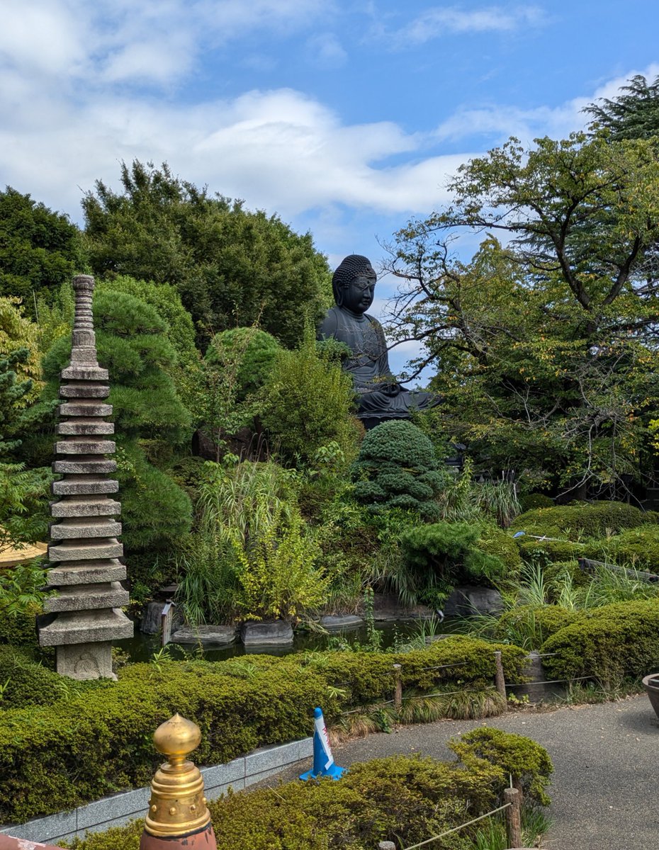 板橋区の乗蓮寺に行ってきました！

乗蓮寺の東京大仏はなんと像高13ｍもあり、鎌倉大仏に次ぐ大きさです(ﾟ∀ﾟ)

徳川吉宗が鷹狩りの際に雨宿りをした事から、その後代々徳川家の鷹狩りの休憩所となったそうです！

本堂も大仏殿なのではないかと思うぐらい立派なお堂でした( ^ω^ )
