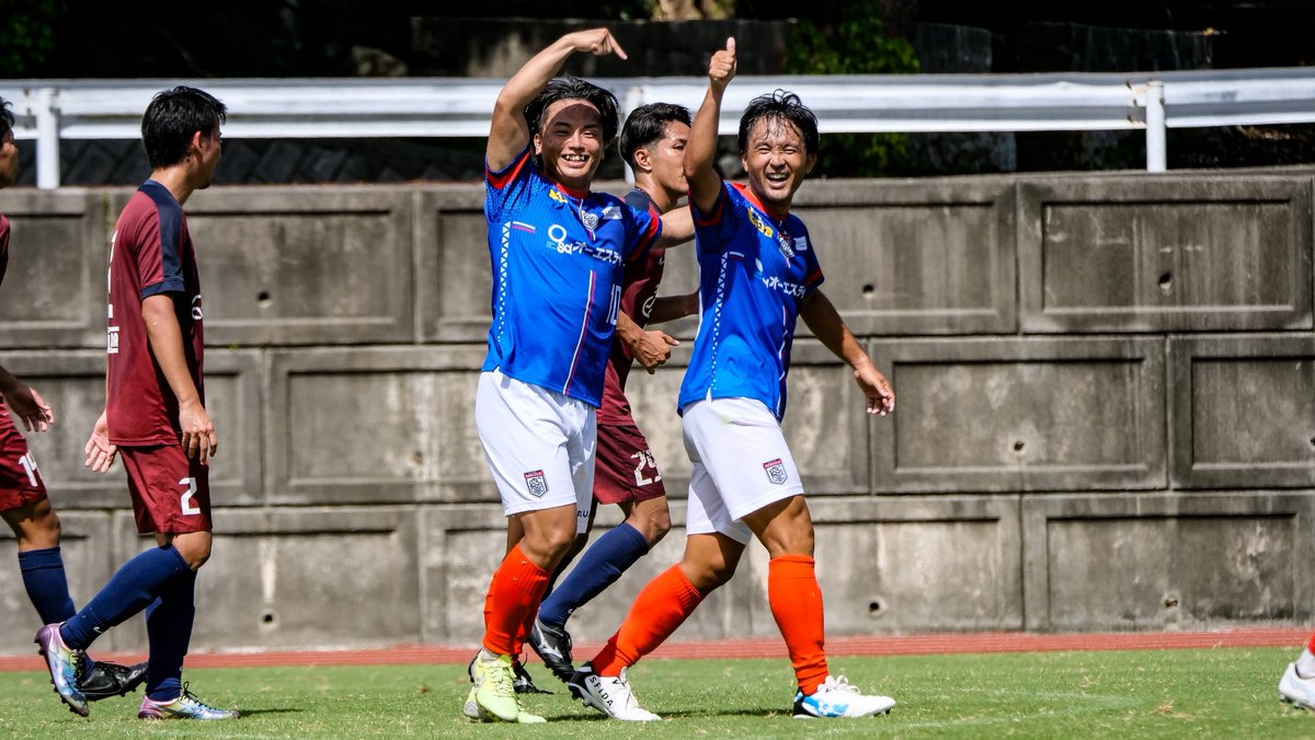 breathinokinawa's tweet image. わだりょー選手はやっぱすごいよ

視野の広さはこんなとこにも表れる。

移動したばっかなのに、自分のいるカメラの位置を把握してくれてて、ゴールセレブレーションのアピールくれました。

惚れるわ。

#和田凌
#セリオーレ沖縄