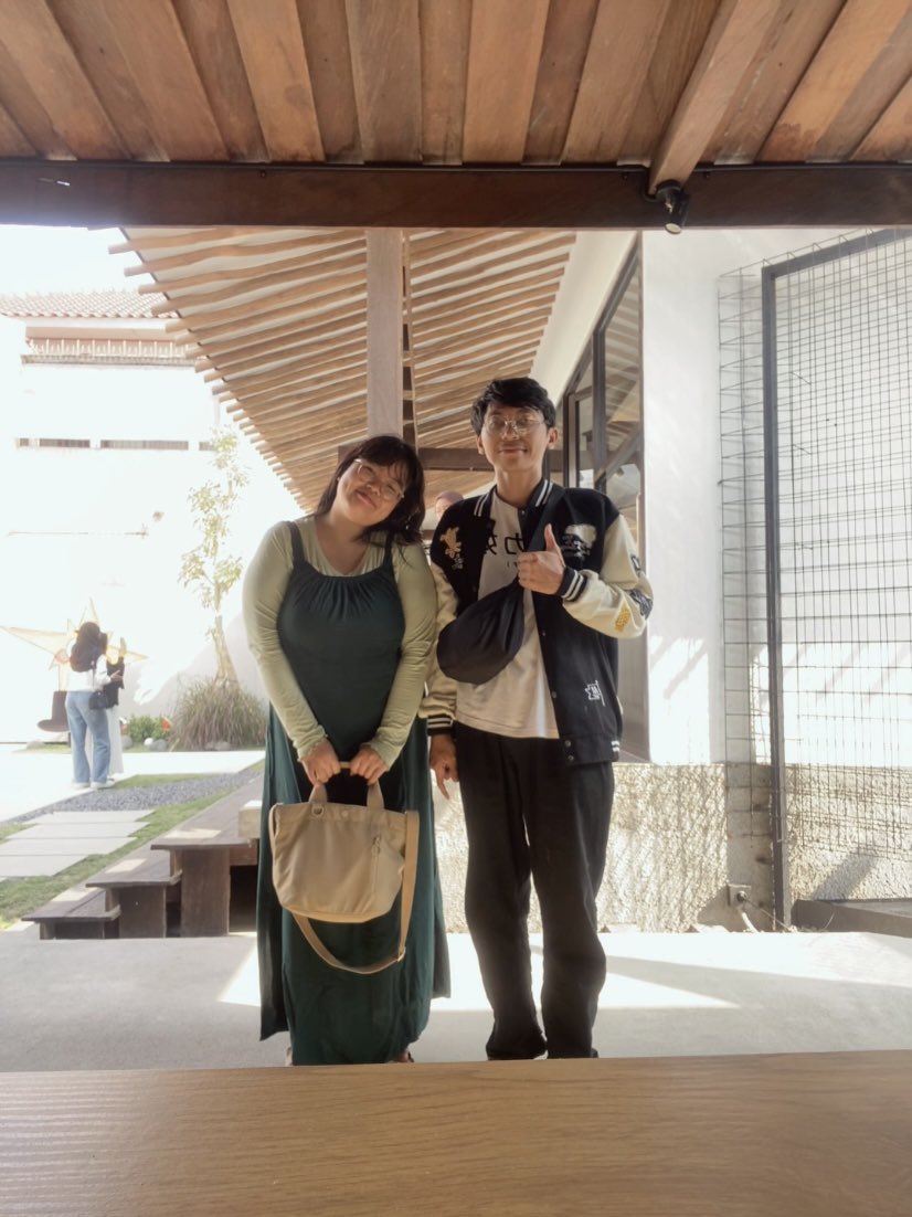 elfbugs's tweet image. korean lunch 🙈