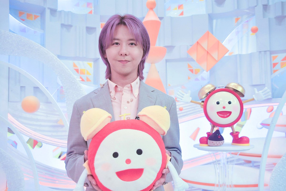明日22日に出演⏰
『めざましテレビ』9月のエンタメプレゼンター Mrs. GREEN APPLE 藤澤涼架さんに、たっぷりインタビュー

▶️mezamashi.media/articles/-/200…

「ド緊張した」という初回出演時を振り返る藤澤さん
「藤澤ならではの明るさを届けたい」とにっこり
<a href="/AORINGOHUZIN/">Mrs. GREEN APPLE</a> <a href="/cx_mezamashi/">めざましテレビ</a>