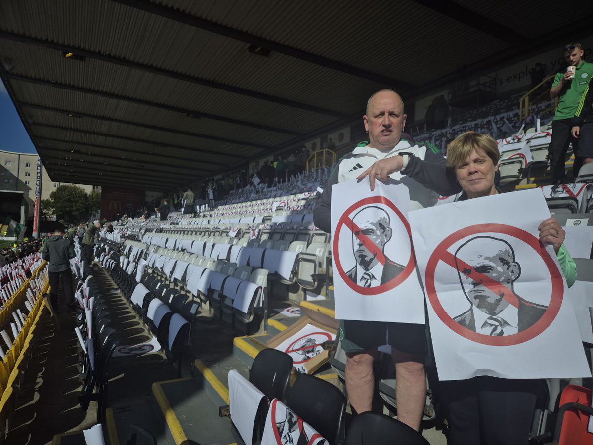 The Celtic support is as united as ever. Today we can make another statement of collective action to make positive change at Celtic.

Please raise your poster as the team emerges from the tunnel.