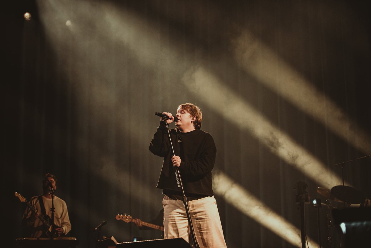 31Photography's tweet image. Lewis Capaldi photographed by me in Manchester last night 🤩📸 @LewisCapaldi @TheCoopLive @capitolmusic @UKNikon