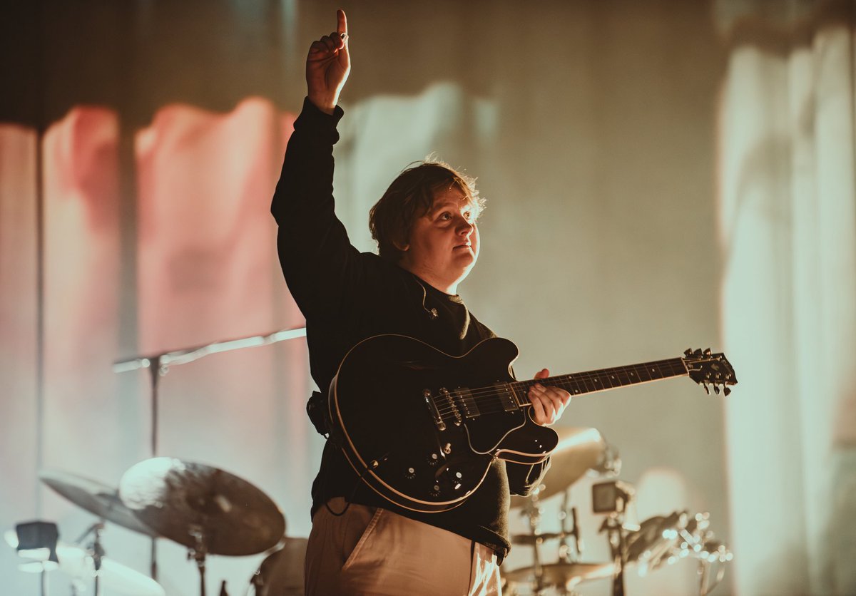 31Photography's tweet image. Lewis Capaldi photographed by me in Manchester last night 🤩📸 @LewisCapaldi @TheCoopLive @capitolmusic @UKNikon