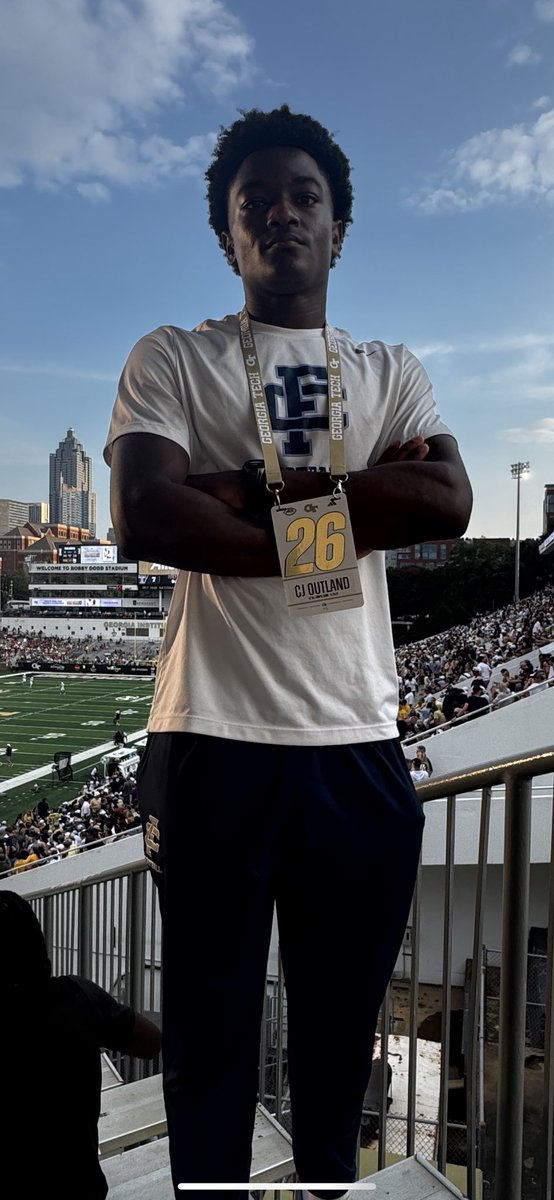 CEOTrey26's tweet image. Enjoyed and am thankful for my day spent with @GeorgiaTechFB on yesterday. Great win for the Jackets! Thank you to the Coaches, Staff, and all involved for your attention, consideration, and hospitality.
@CoachBrentKeyGT @corypeoples @Coach_KJones7 @coachHillEley @CoachJT1515