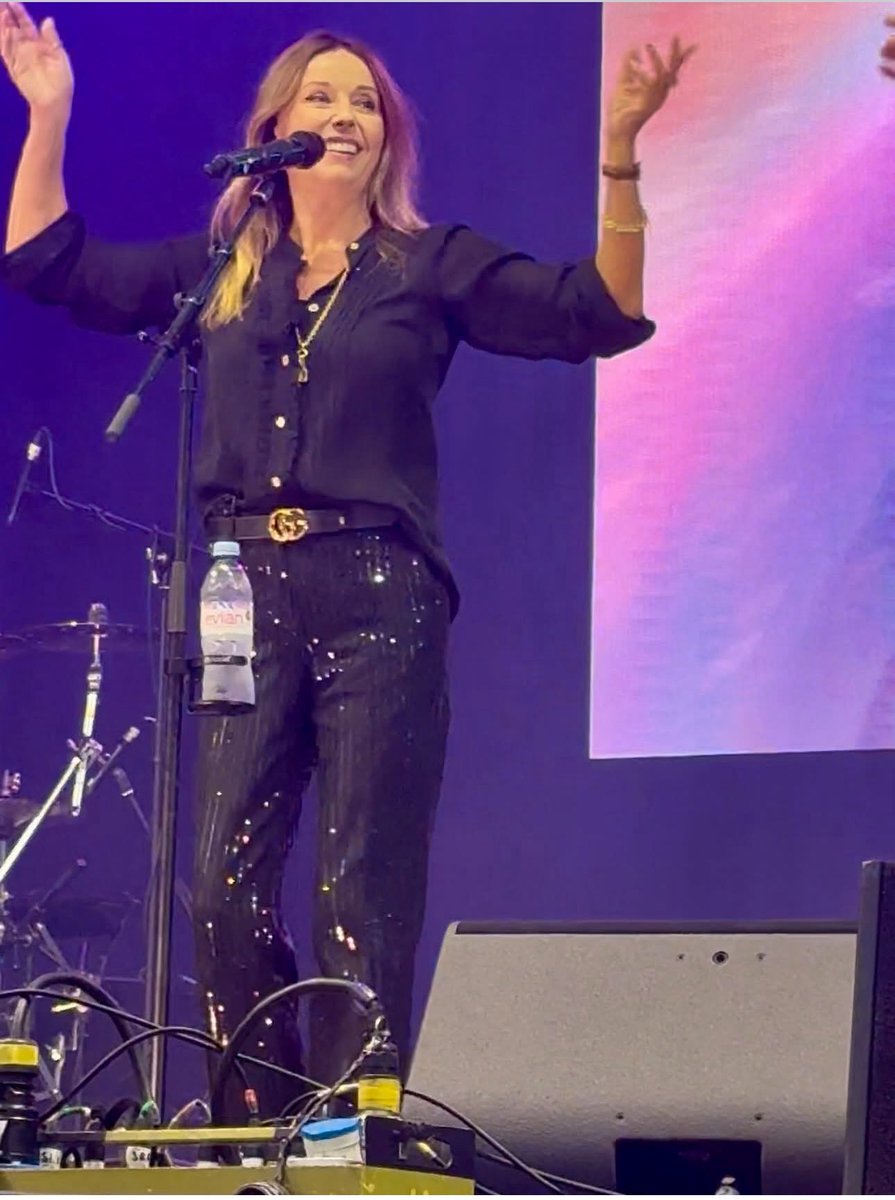 gavin_daines's tweet photo. “Back to the 80’s” At 80’s Calling!
With Bananarama, Tony Hadley…🥰 https://t.co/RjGk1a8ZYB