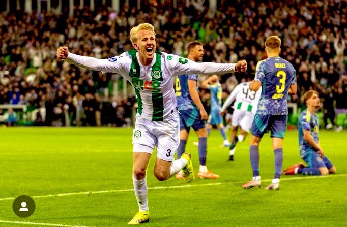 InsideFCGrunn's tweet photo. #PSVaja 1️⃣🧨🆚🅾️So Far Soo GOOD👌VuurwerkShow begint nu ook op ‘t veld😜met wat Delay Same👍#GROhee Copy-Paste🤣Ms ‘n Vuurwerk🎇🎆Planner👌 nodig🤷♂️(Start🎆🎇14.15u). PREDICTION 3️⃣-🅾️ Btw Referee Serdar Gözübüyük👇THE BESTE SCHEiDS🏧Ain’t No Better @KNVB 🤷♂️https://t.co/M2A0oXukZM https://t.co/KWg0v4EjGg