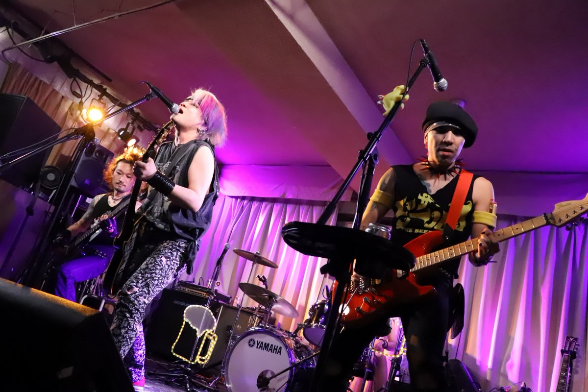 9.20(土)ミューズとブランチ172＠下北沢440
ザ・ビールス
ありがとうございました‼💕🍺🍺🍺

次回：10.18(土)ミューズとブランチ173＠下北沢440
出演：マギー☆フランソワ/VELVET★CHERRY/killstyle
予約▶bit.ly/3WCOcrt
#ミューブラ　#ミューズとブランチ