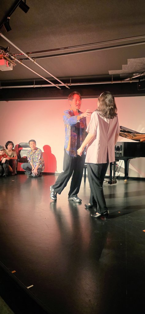 #シンプロミュージカル 17時回観てきましたー✨
とても楽しみにしていたのですが、その気持ちの何倍も楽しかったです！
皆さんの歌声も表現も瞬発力も凄くて、相乗効果も含め、すごい！素敵！と語彙力を失っています。
すでに次回が楽しみです✨
ありがとうございました💐