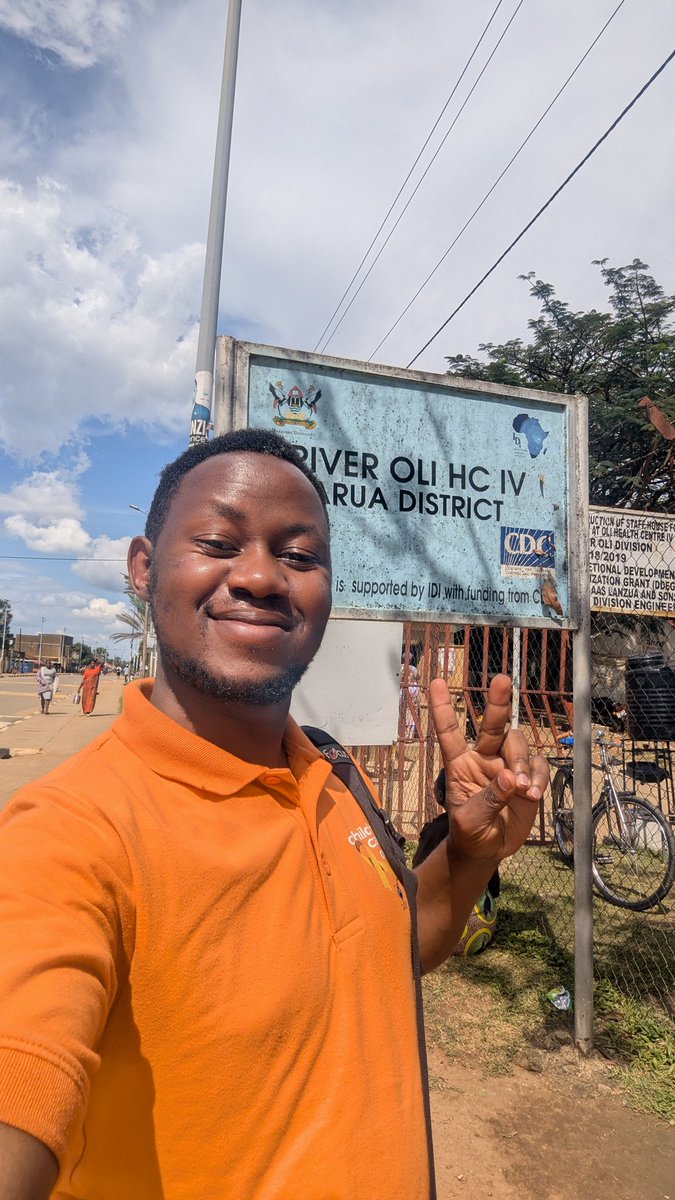 teemorethy's tweet image. 📸 Here to document every moment; the fun, the serious theatre procedures, and of cos my tour around Arua, and the Westnile region