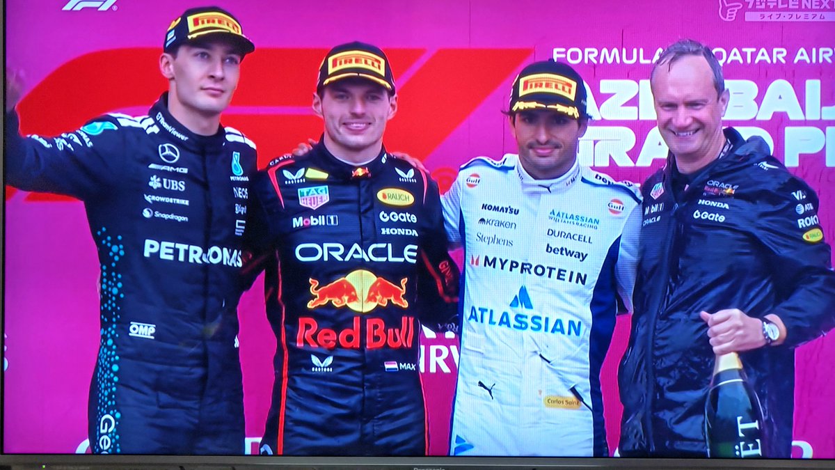 fs_1129's tweet photo. なんかヒリヒリするイイレースだったな😆
サインツP3、角田P6おめでとうです🎵

#f1jp 
#F1アゼルバイジャンGP
#レッドブル
#角田裕毅 https://t.co/PqvLCSXVJp