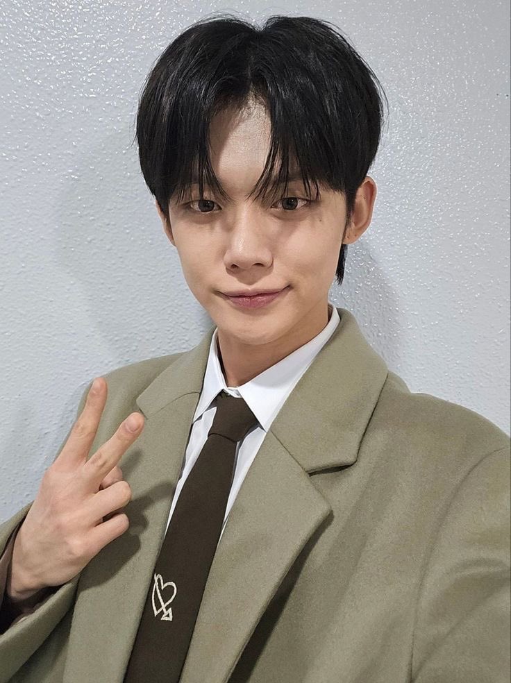 Hallo teman-timun

Oh flower sudah buka yaa, kami tunggu orderan kalian sampai jam 22.00

- 🦊