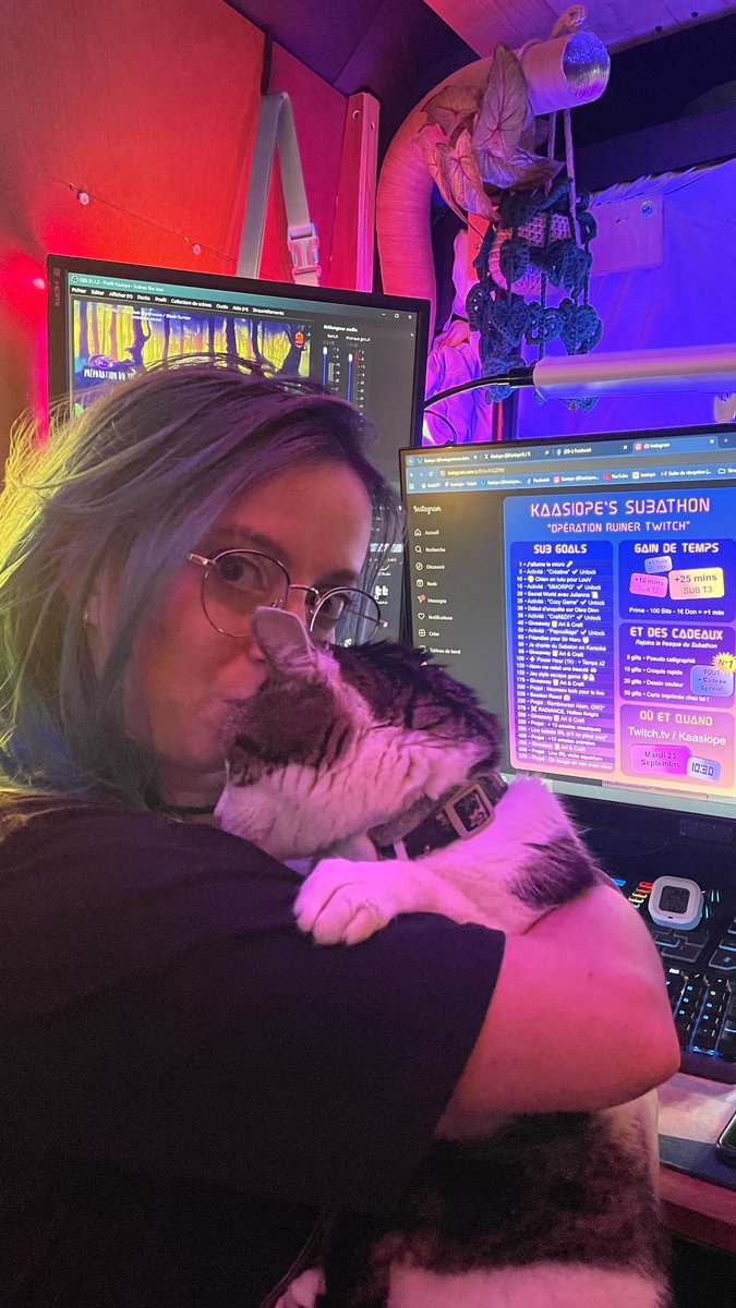 ⏳ Plus que 2 jours avant le Subathon
Mardi 23/09 à 10h30💜

Petit aperçu des coulisses 🎥
et de Naru, qui sera bien sûr de la partie 🐾

Chaque sub/don rallonge le timer ⏱️ 
et débloque des paliers : activités, cadeaux, challenges et projets✨

🚀 Objectif : Partner Plus !