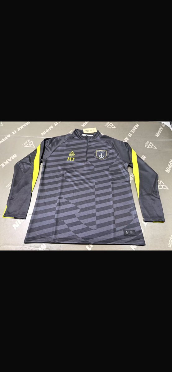 PortSetonFC's tweet image. We have also got new tracksuits this year made by @AppinSports! 
A huge thanks to @AlandasSeafood for sponsoring them. Mon the Seton 💛🖤