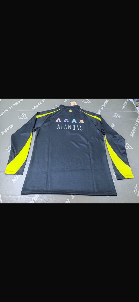 PortSetonFC's tweet image. We have also got new tracksuits this year made by @AppinSports! 
A huge thanks to @AlandasSeafood for sponsoring them. Mon the Seton 💛🖤