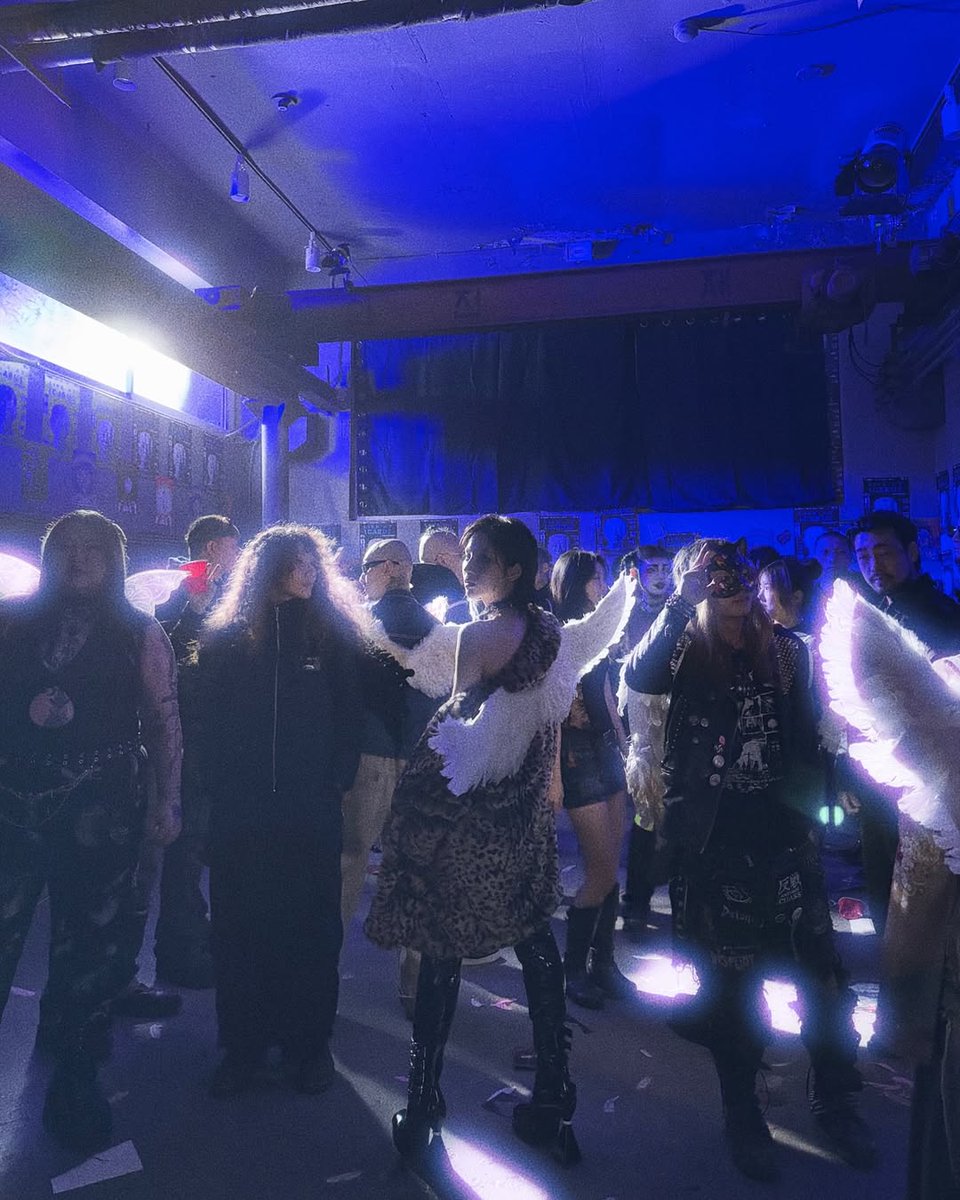 ryulqkim's tweet photo. angel by looks, menace by choice. try to find me ⌕ https://t.co/YjmZANjymY