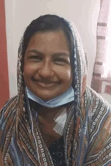 askshivanisahu's tweet image. एटा में एक सास ने अपनी बहू को एक किडनी दान कर दी। डिलीवरी के समय बहू के पेट में इन्फेक्शन फैल गया था। इससे उसकी दोनों किडनियां 75% तक खराब हो गई थीं। महिला ने अपनी मां से मदद मांगी, लेकिन उन्होंने मना कर दिया। इसके बाद सास ने आगे आकर अपनी किडनी देने का फैसला लिया। उनका ब्लड ग्रुप…