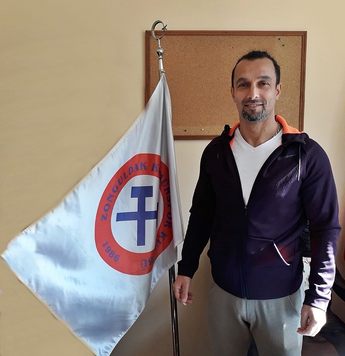 Gidin kolundan tutup getirin haftaya Karabük'ün içinden geçsin top nasıl oynanır öğretsin