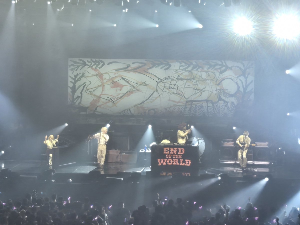 kyrnnmusic's tweet photo. 세카이노오와리 내한 공연 (feat. 친구)
참 재미있었따.

#SEKAINOOWARI #世界の終わり https://t.co/e3PDN1yBxS