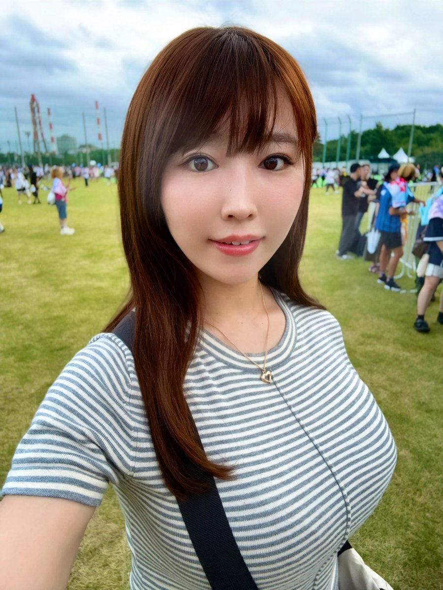 初のロッキン最高だった🎸

ハルカミライ凄く良かった、ハマって次いつLive行くか迷っているw盛り上げ方といい、歌詞や音楽はもちろん、メンバーの掛け合いとか全部よかった、最高やフェス