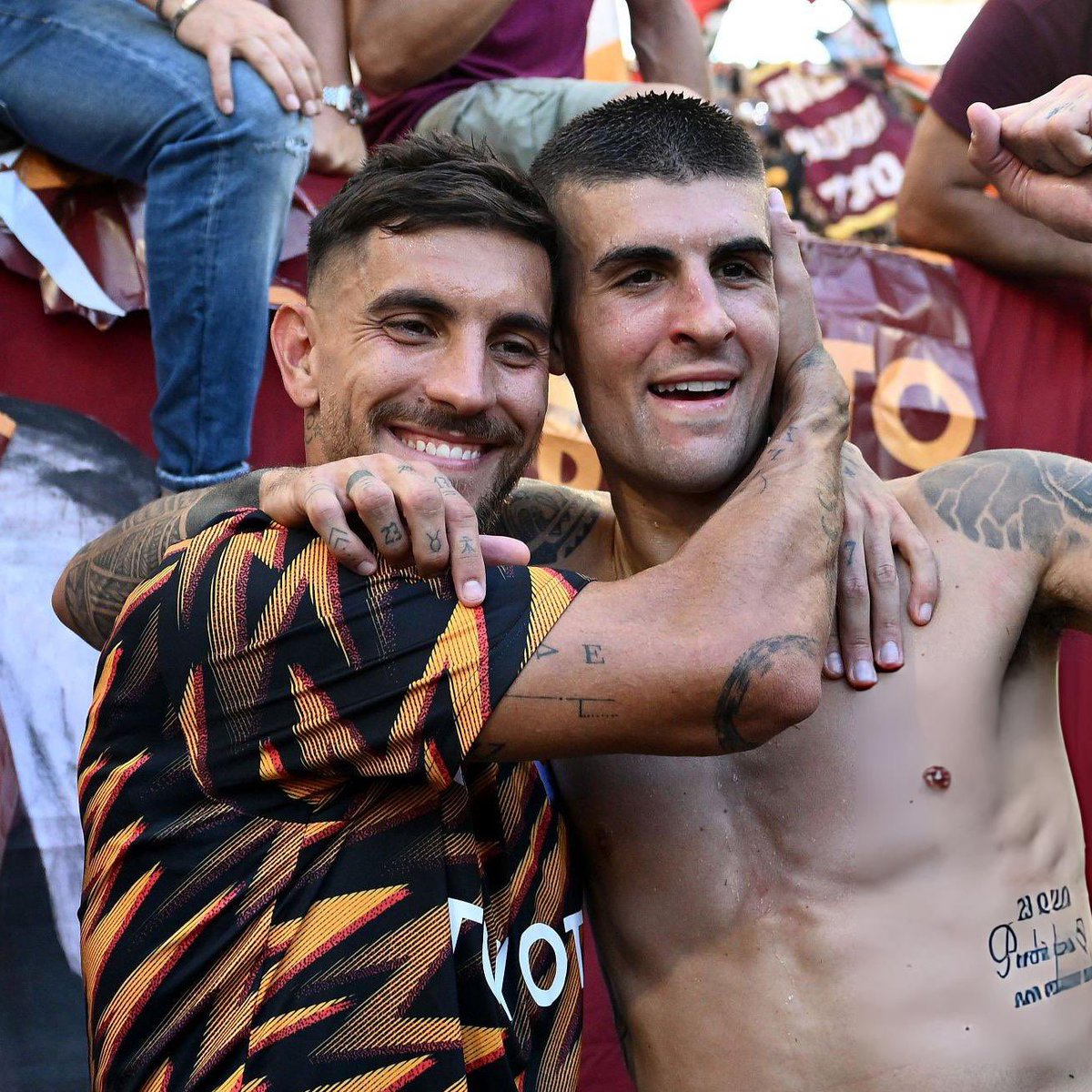 pure_romanista's tweet image. 𝑴𝑰𝑶 𝑪𝑼𝑶𝑹𝑬 𝑬̀ 𝑷𝑰𝑬𝑵𝑶 ❤️‍🔥