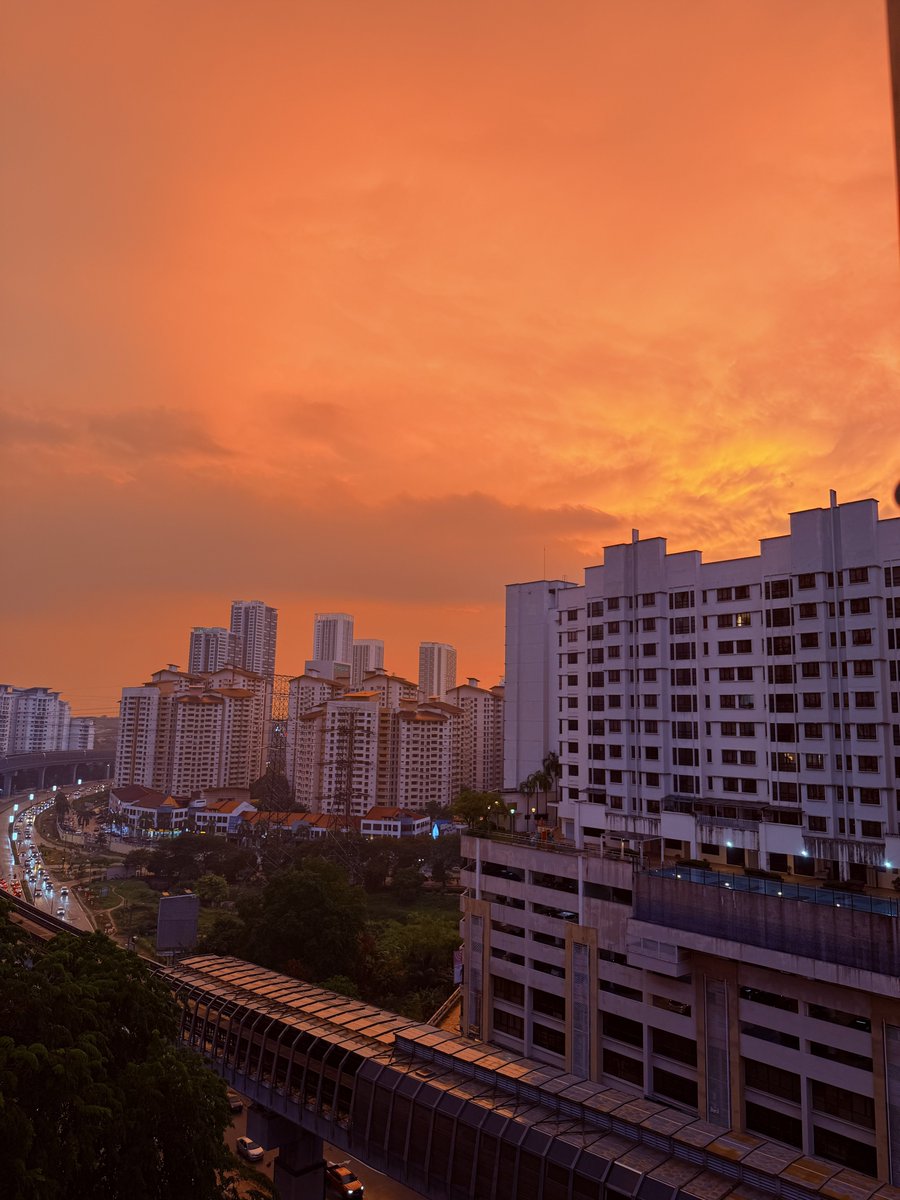 Tiada siapa yang ingin jauh dari ibu bapa yang menua,
tetapi jika ini mampu menyenangkan kehidupan mereka,
aku sanggup merantau kemana pun.