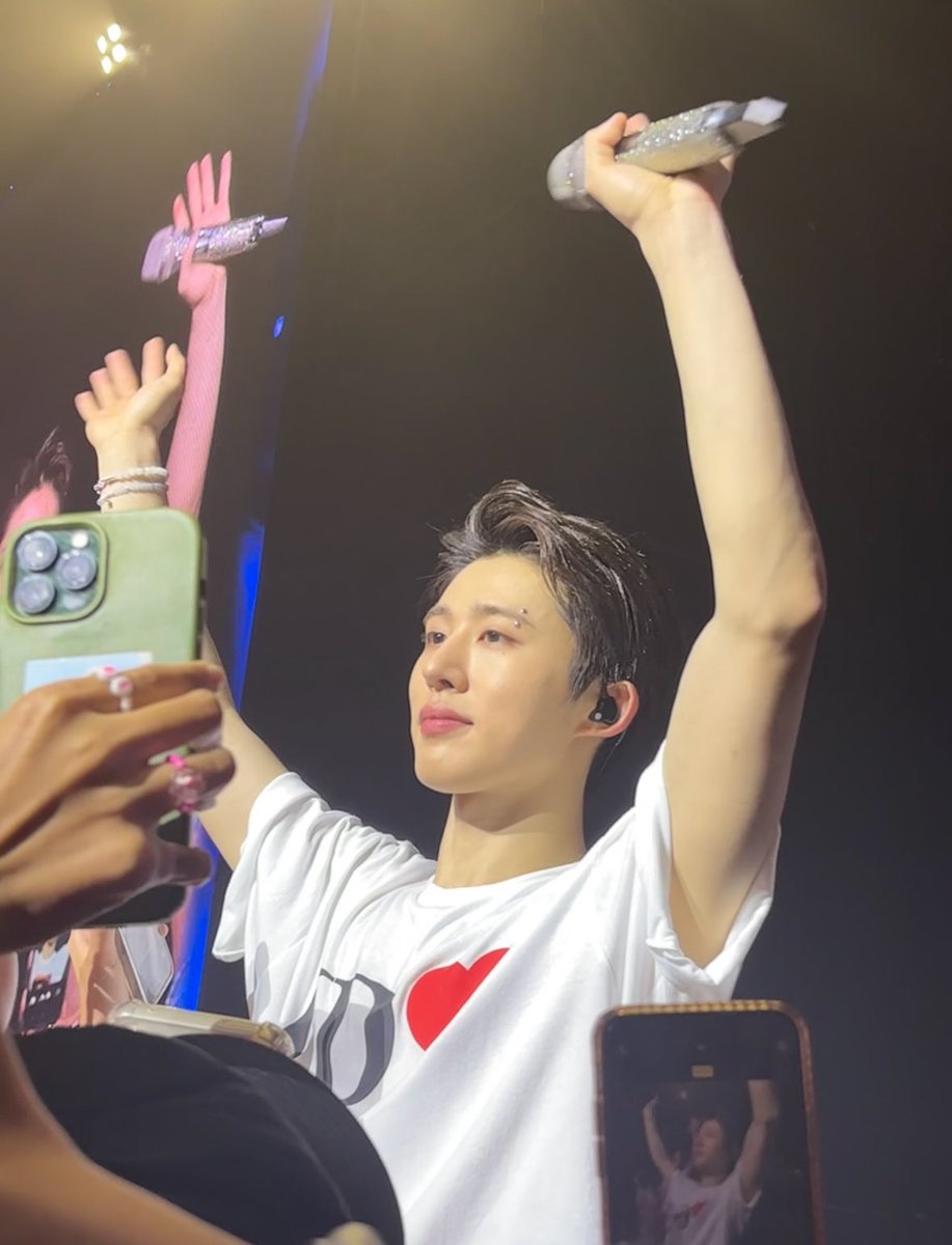 DearHanbin131__'s tweet photo. 보고싶었어 :)

 #비아이 #김한빈 #THELASTPARADE #2025THELASTPARADEINKL #BIinKL https://t.co/l26AcLISYT