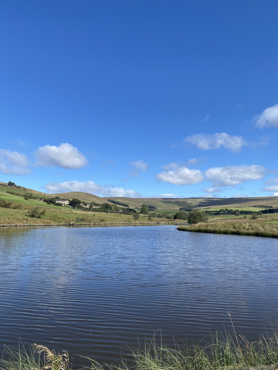Andy666666's tweet image. @ChadWeather #Delph #Hullmilldam #Sunday what a difference a day makes #weather #WeatherUpdate #weatherwatch