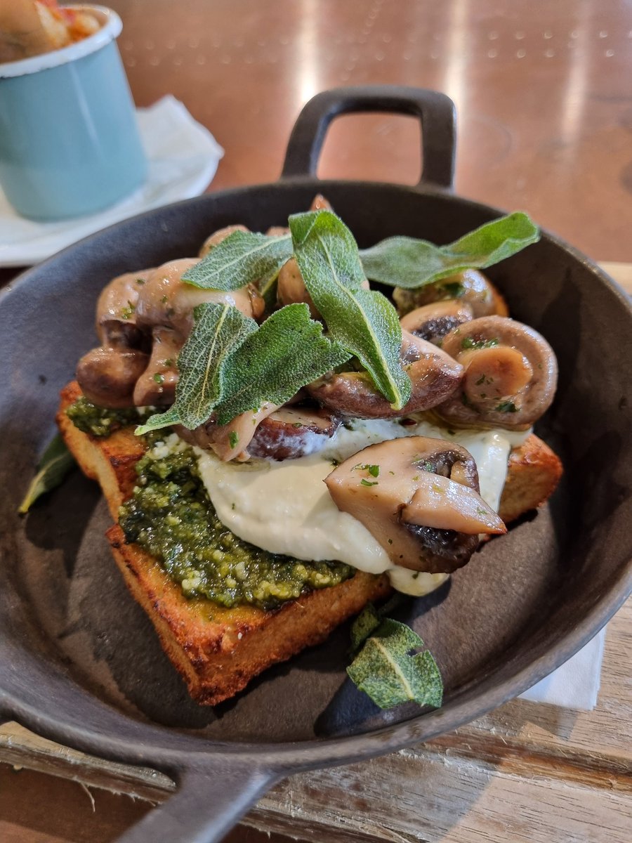 Dining Duet tweet media