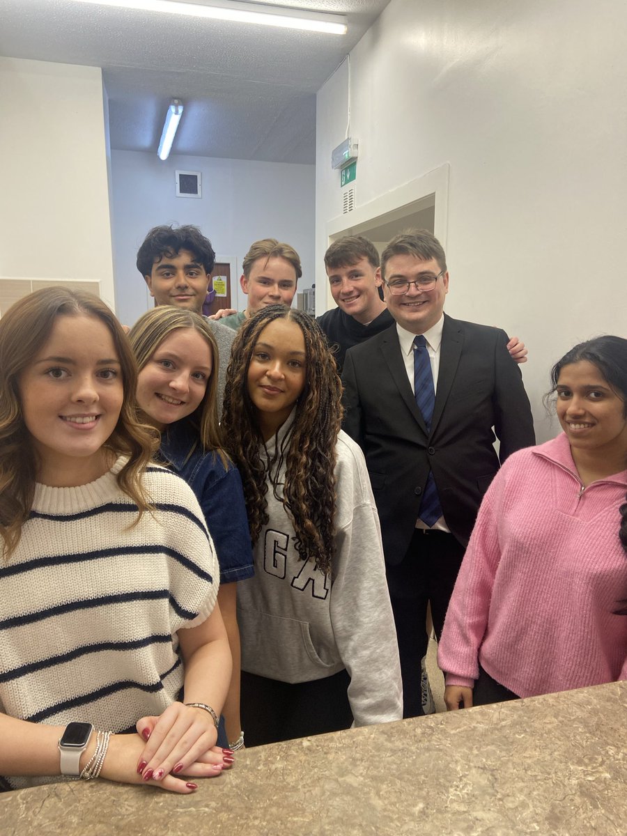 SASB_RMCE's tweet photo. Lovely morning with our @sasbhighschool caritas candidates at Our Lady of Lourdes Church East Kilbride. Today they helped at the Children’s Liturgy and then with the Caritas Cafe. Thanks to seminarian Matthew O’Neill for popping in too. Happy Sunday everyone 🙏 https://t.co/a18xUgR4sB