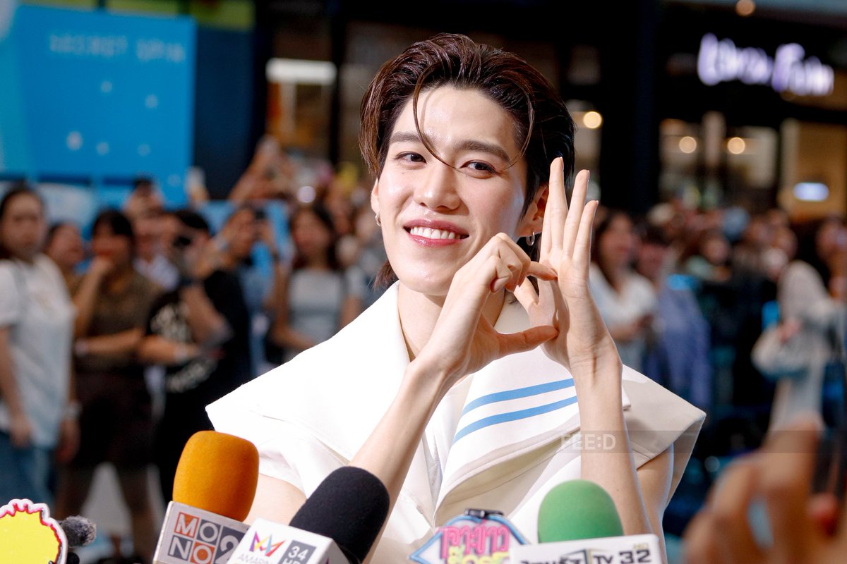 เค้าบรีฟตัวเอง แล้วแจ้งเองไปเลยว่า 'ท่าบิวกิ้น' แล้วเค้าก็อวดตัว b ของเค้าใหญ่เลย
.
#ClearFastFeelFreshwithPPKrit
#NAClong #PPKritt