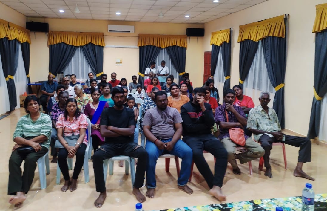 Vidyananthan's tweet photo. Hari Ini Saya Berpeluang Bertemu Dengan Masyarakat India Di DUN Senggarang, Batu Pahat. Banyak Isu, Cadangan Dan Harapan Dikongsi Bersama.

Terima Kasih Atas Sambutan Penuh Mesra Dan Pandangan Yang Dikongsi. Inilah Semangat Yg Menguatkan Perjuangan Kita Bersama.
@TSVigneswaranSA https://t.co/U9le0onexH
