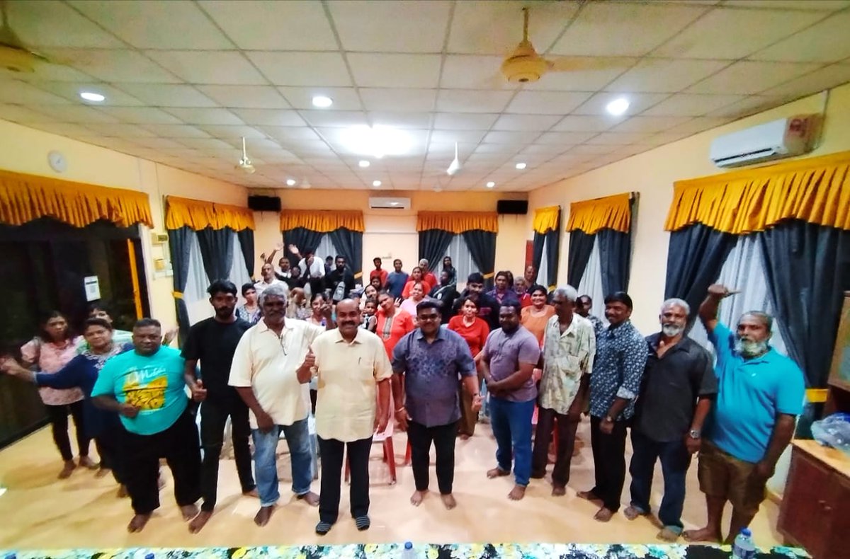 Hari Ini Saya Berpeluang Bertemu Dengan Masyarakat India Di DUN Senggarang, Batu Pahat. Banyak Isu, Cadangan Dan Harapan Dikongsi Bersama.

Terima Kasih Atas Sambutan Penuh Mesra Dan Pandangan Yang Dikongsi. Inilah Semangat Yg Menguatkan Perjuangan Kita Bersama.
<a href="/TSVigneswaranSA/">Tan Sri SA Vigneswaran தான் ஸ்ரீ ‌ச.விக்னேஷ்வரன்</a>