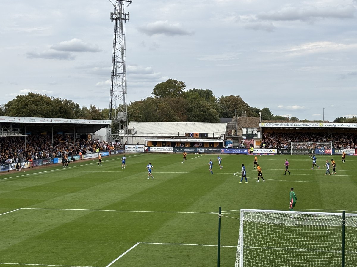 JetOff1990's tweet image. PART 01:

Right folks!!! This month, I visited 2 new grounds which are Abbey Stadium to see @CambridgeUtdFC against @OfficialOAFC in the @EFL League 02 and the final score was 1-0 to Oldham.

#groundhopping #filipinogroundhopper