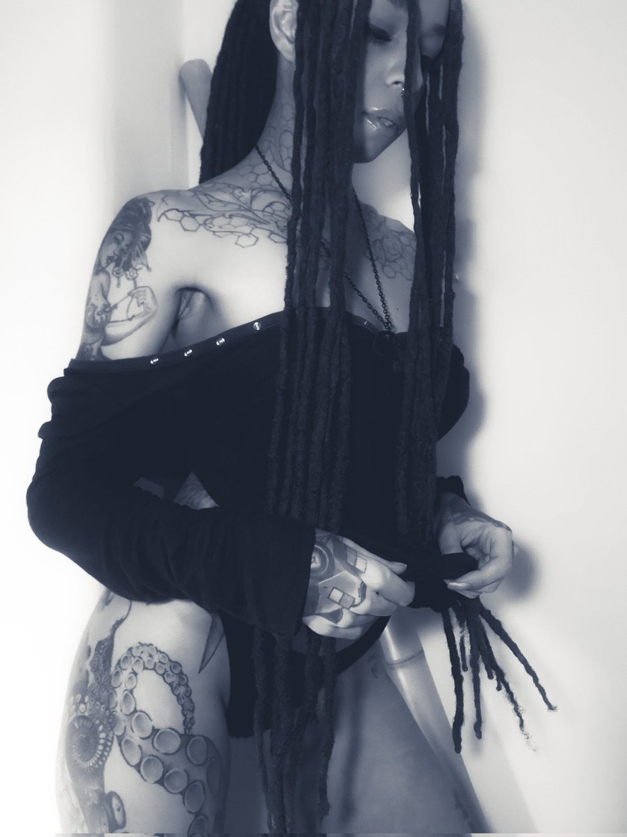 RazorRedd⛧☽𖤐☾⛧ tweet media