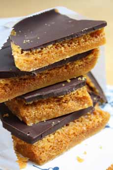 When was the last time you had sponge candy (a.k.a. honeycomb candy)? This oldie but goodie is yummy fun. Here’s a recipe for #chocolate sponge #candy: t.ly/j8H9P.  It’s National Sponge Candy Day!