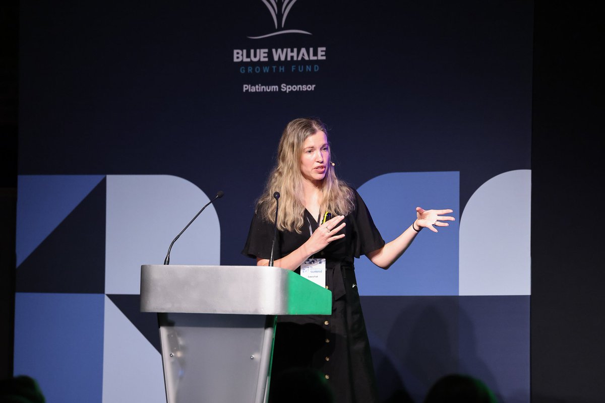 conkers3's tweet image. 💗I loved it too💗The @_investorsummit energy was immense. 
#LWDB&apos; Laura Foll🌟certainly surprised investors with her investing consistency of strong performance. 

Shrewd investors certainly took note of Laura&apos;s long-term investment insights in this room  youtu.be/ZVDibgEBETA