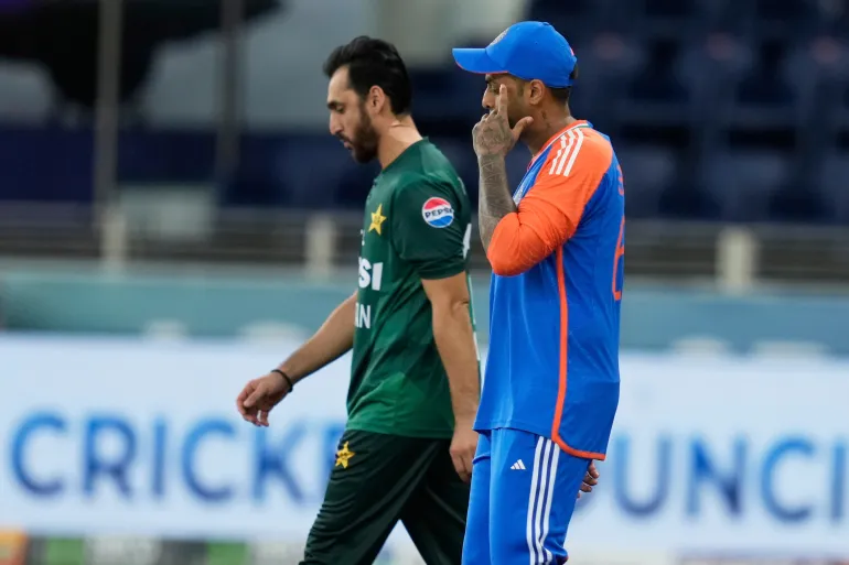 airnewsalerts's tweet photo. 🏏Asia Cup Cricket Tournament 2025 Super 4s Match
▶️India 🇮🇳 Vs Pakistan 🇵🇰
⏲️8:00 PM
📍Venue: Dubai International Cricket Stadium
#AsiaCup2025 #INDvPAK #TeamIndia #Cricket #Super4Match https://t.co/Wycs6xSStk
