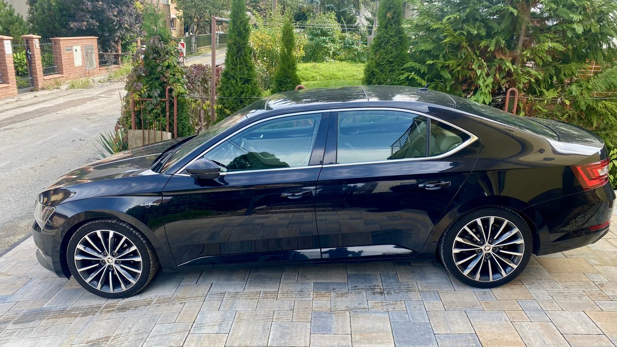 CifrMarek's tweet image. Čeká mě obměna vozového parku a mám tak otázku do pléna. Jak zpeněžit stávající karizonu?

Nerad bych dopadl jako hejl z mentoringu, který koupí špeluňku plnou vší na 100% LTV v Ústí, tak se upřímně ptám o radu :)

Superb 3 LK, modelová řada 2016, 200k nakrouceno, bílý interiér,…