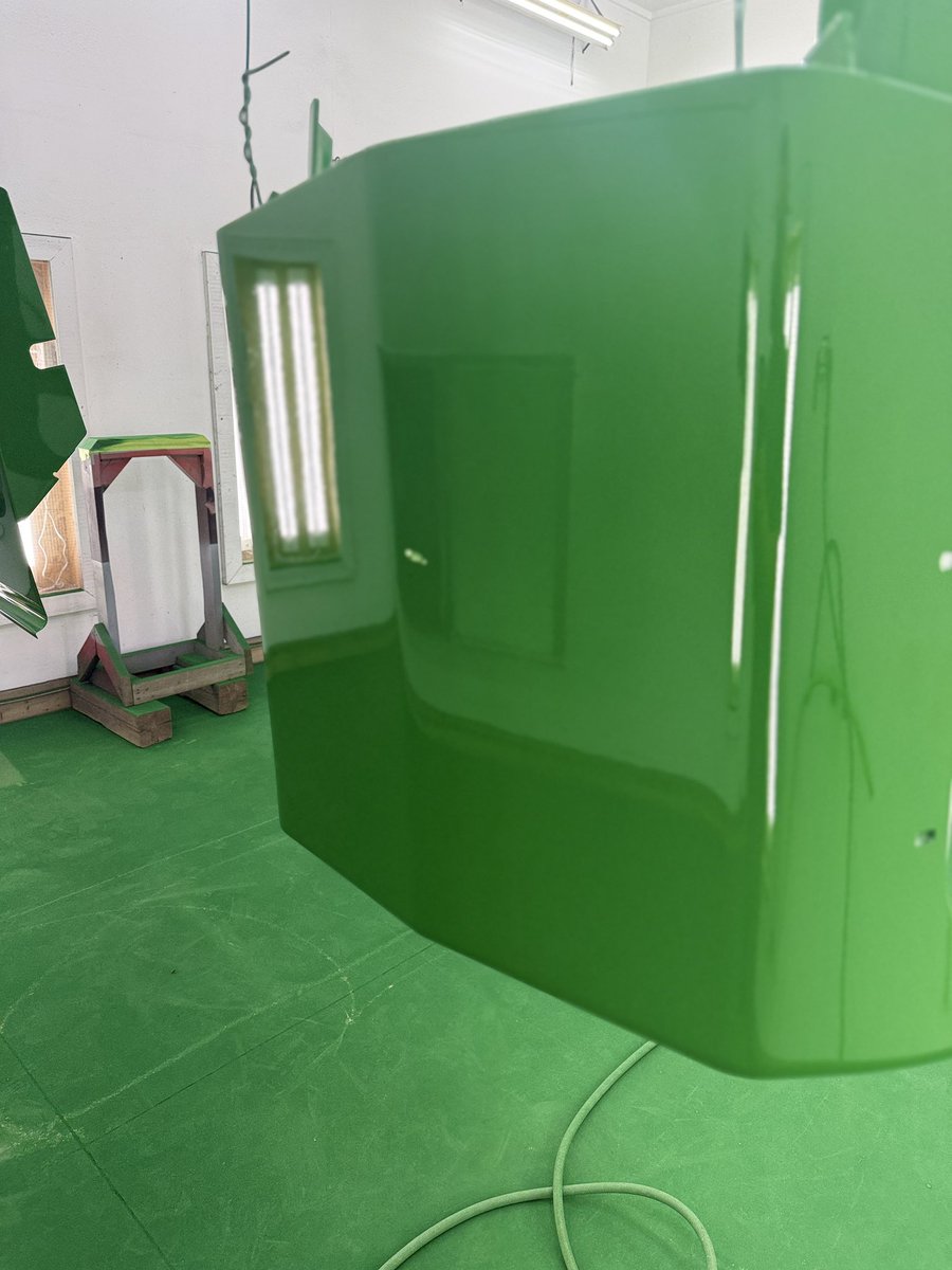 ScanlanTractor's tweet image. More 6030 parts in paint