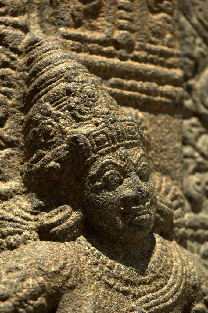 swamin400's tweet image. Ancient Jeckyll &amp;amp; Hyde of Kolar .   When in shadow ,cool and calm but when sunlight falls on them then  they are totally intimidating!    What a #creative artwork by our #ancient #sculptors in Avani Kolar 9CE Nolamba  #incredibleindia #travel #photography #Heritage