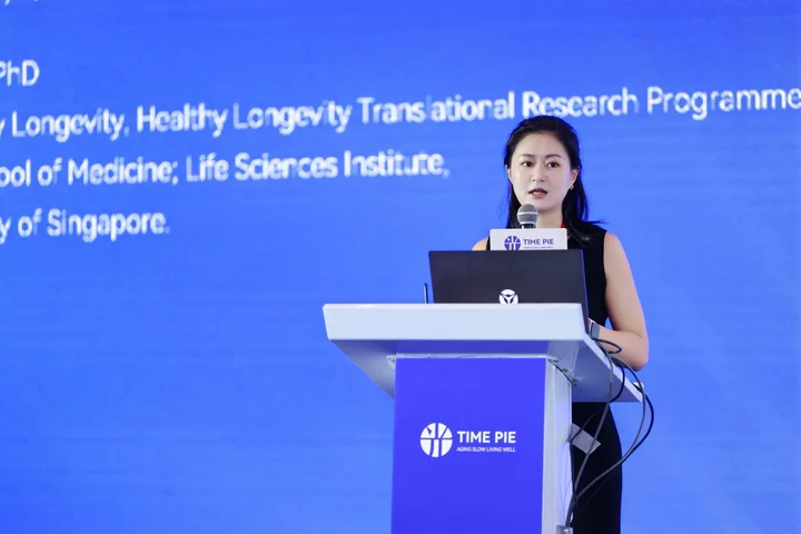 TimePieChina's tweet image. We are honored to have Dong Lu at The 6th #TimepieLongevityForum, presenting &quot;From Laboratory Models to Women’s Health&quot;: &quot;Screening of 50 lifespan-extending molecules shows that age-related fertility changes positively correlate with longevity.&quot;  #Longevity