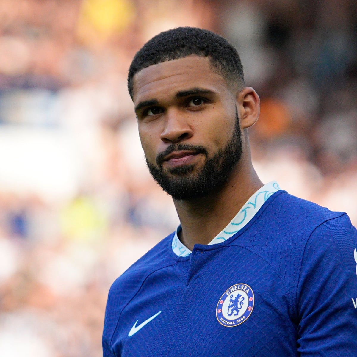 Magpie24_7's tweet photo. 🏴󠁧󠁢󠁥󠁮󠁧󠁿 England international and former Chelsea midfielder Ruben Loftus-Cheek is being linked with a return to the Premier League today, with Newcastle, Aston Villa and West Ham all interested in the Milan midfielder, according to MilanWeb.

#NUFC #NUFCFans #NUFCNews #Newcastle #EPL #PremierLeague