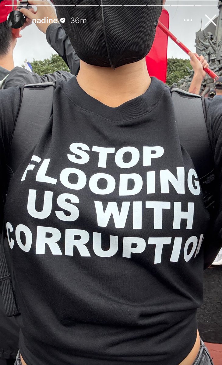 PRESIDENT NADINE JOINS THE RALLY 🙏🏻 

LOOK: Nadine Lustre shared a photo of herself joining the Sept. 21 anti-corruption rallies at the People Power Monument.   

She also wore a shirt that said: “Stop flooding us with corruption.”   | 📷: Nadine Lustre/IG via <a href="/HMallorcaINQ/">Hannah Mallorca</a> 

·