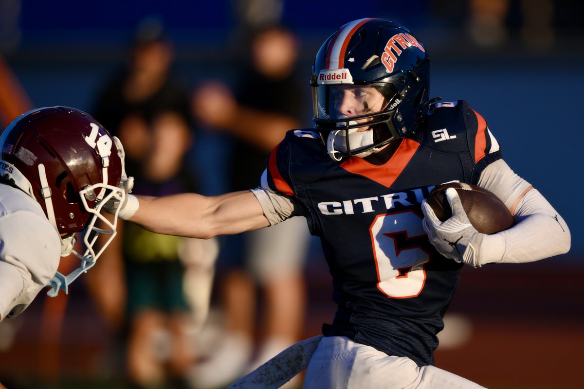 Saturday's JC Scores:
El Camino 52, <a href="/ChaffeyFootball/">Chaffey Football</a> 35
Canyons 20, <a href="/PCCLancerFB/">Pasadena City College Football</a> 14
<a href="/CitrusFootball/">Citrus College Football</a> 48, <a href="/mtsacfootball/">Mt. SAC Football</a> 43

Records: Citrus (3-1); Mt. SAC (3-1); PCC (2-2); Chaffey (1-3)   Photo by Josh Thompson