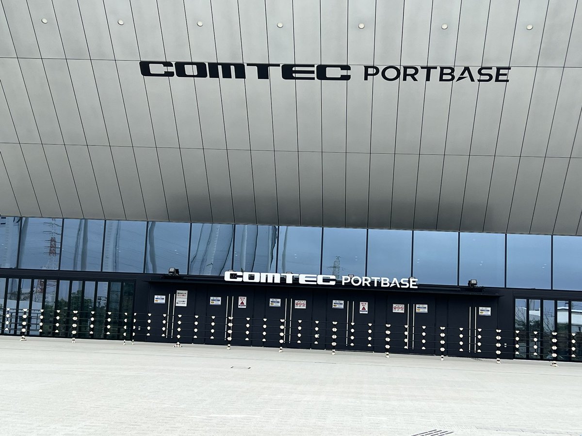 9FOIclrsft5IuFu's tweet image. 今頃
京都、盛り上がってるね✨💖
おまおれは1番好きかもなツアー😍

いつ以来⁉️と思う
聴きたかったあの曲やこの曲
嬉しかった🥰

あと1箇所だけしか行かれないけど
楽しみすぎる🤩🤩🤩

＃角松敏生
＃お前らと俺
＃COMTEC PORTBASE