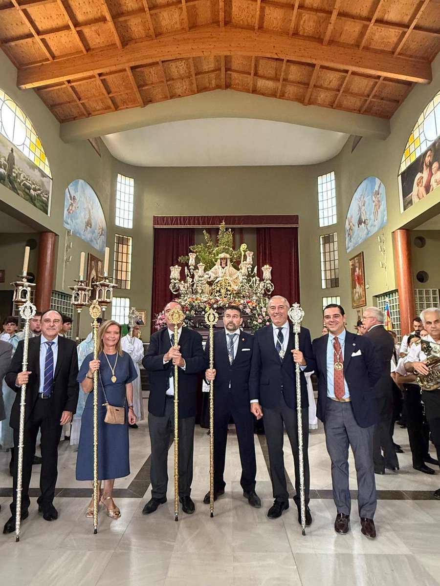 🐑 Nuestra Hermandad ha estado presente acompañando a la Divina Pastora de Padre Pío y a la Divina Pastora de Triana en sus respectivas procesiones.

🤍 Agradecemos de corazón el cariño recibido por ambas corporaciones y pedimos a la Divina Pastora y pedimos a la Divina Pastora