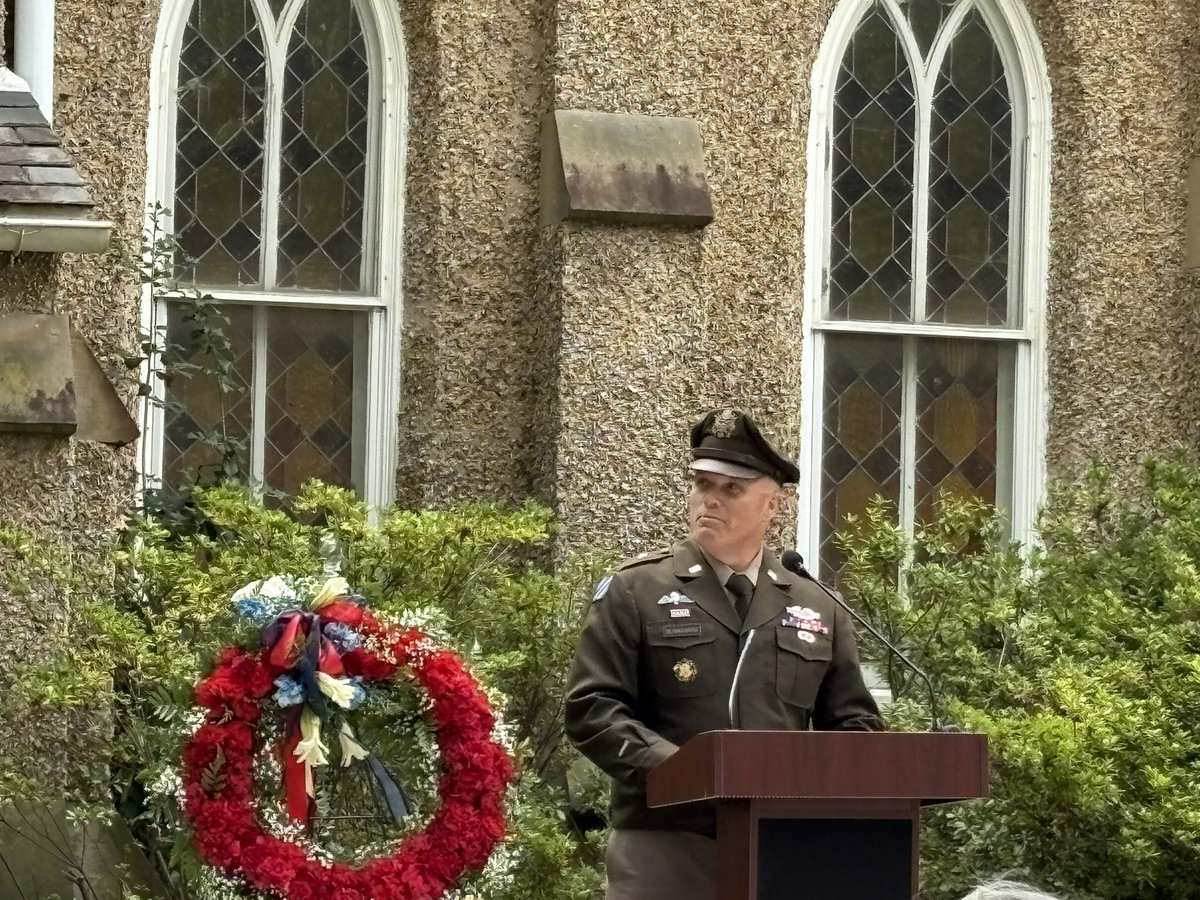 Kevin Wensing (@kevin_wensing) on Twitter photo General Alexander Macomb & 🇺🇸 heroes of the War of 1812 are honored at #CongressionalCemetery in Washington, DC as part of a salute to the 250th birthday of the <a href="/USArmy/">U.S. Army</a>, <a href="/USNavy/">U.S. Navy</a> & <a href="/USMC/">U.S. Marines</a>. <a href="/DCGuard1802/">District of Columbia National Guard</a> #America250 - wgem.com/2025/09/20/war… General Alexander Macomb & 🇺🇸 heroes of the War of 1812 are honored at #CongressionalCemetery in Washington, DC as part of a salute to the 250th birthday of the <a href="/USArmy/">U.S. Army</a>, <a href="/USNavy/">U.S. Navy</a> & <a href="/USMC/">U.S. Marines</a>. <a href="/DCGuard1802/">District of Columbia National Guard</a> #America250 - wgem.com/2025/09/20/war…
