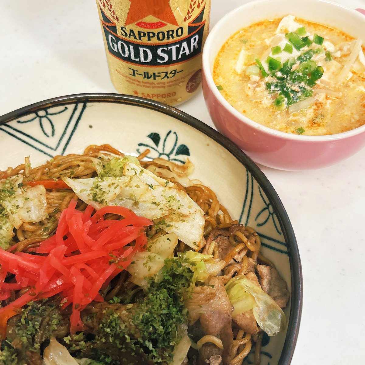 nononyo13's tweet image. 晩ごはん🌙*ﾟ
焼きそば
豆乳坦々スープです😋
とうとう旦那氏の身長を超えた次男坊👦🏻
軽く3玉ペロリ完食😳でかくなるだけあるなと謎の納得(´・ω・｀)💧
#おうちごはん
#料理記録
#ごちそうさまでした