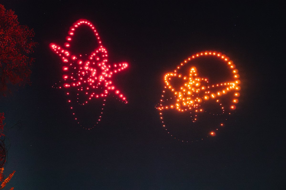 flystackshows's tweet image. 400 FLYSTACK GP4 drones. One sky. Mastercard’s 30th anniversay